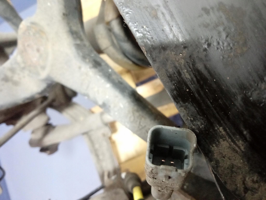 Citroen ds5 hybrid 2.0 hdi 4x4 балка підвіска задня підрамник задня 9803339380 в Україні