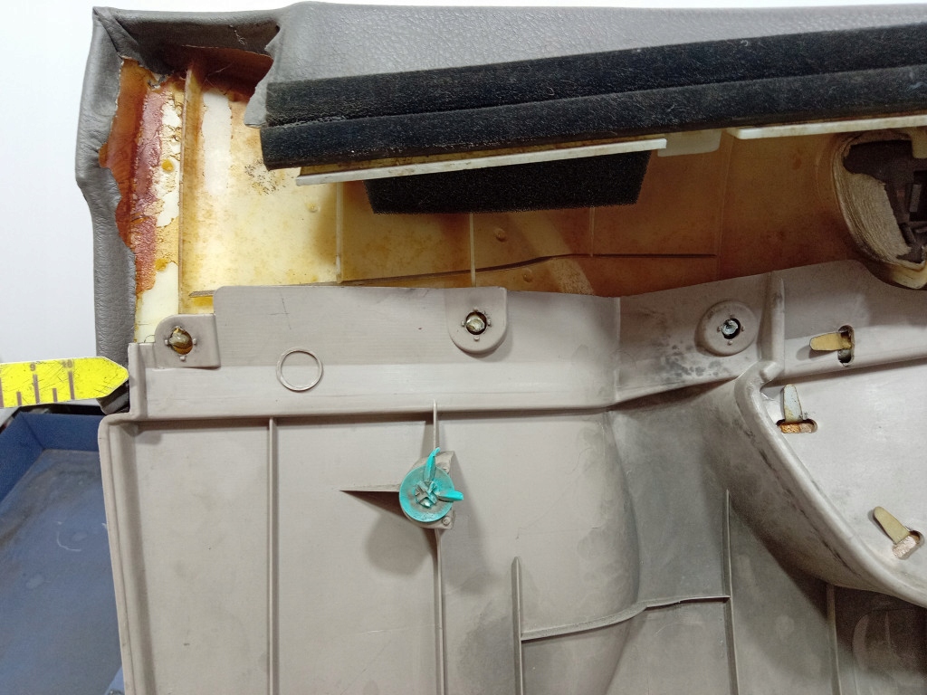 фото №11, Toyota sienna ii xl20 03- оббивка двері перед ліва обшивка