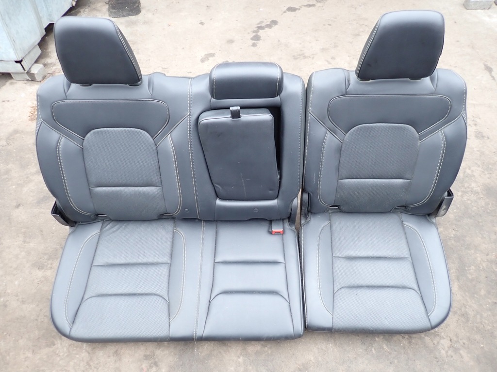 фото №5, Обивка заднее сиденье сиденья dodge ram rebel 2019-