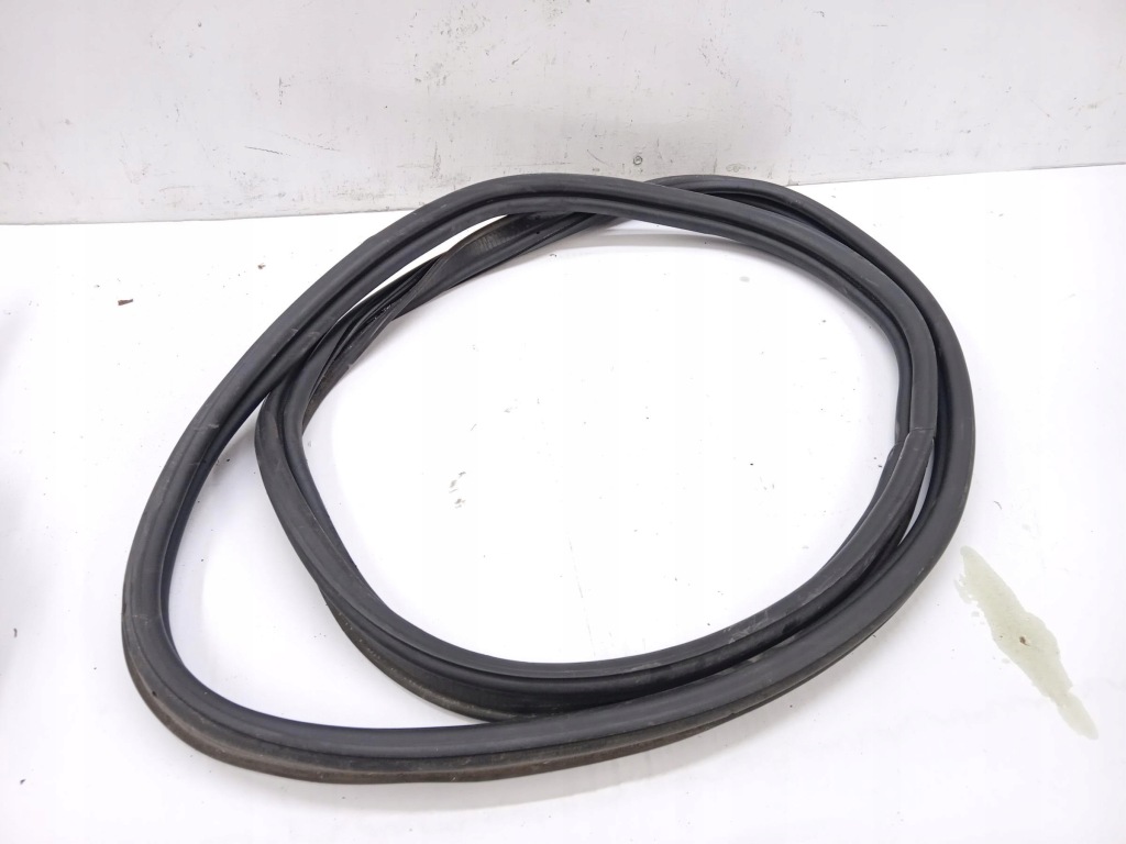 Купити Прокладка кришки багажника renault megane 3 купе