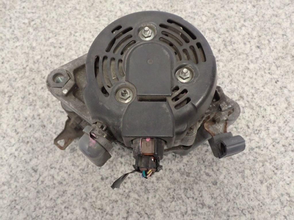 фото №7, Toyota yaris ii 1.0 benz 1kr 09-11 генератор