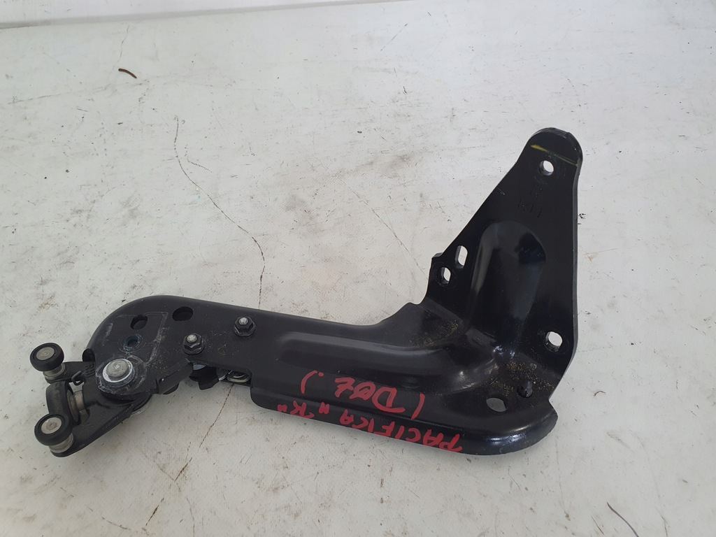 фото №7, Chrysler pacifica ii 16- ролик дверь задняя подрамник правая нижняя