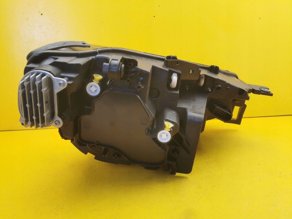 фото №4, Vw id.4 лампа перед передняя левая matrix full led 11b941077g