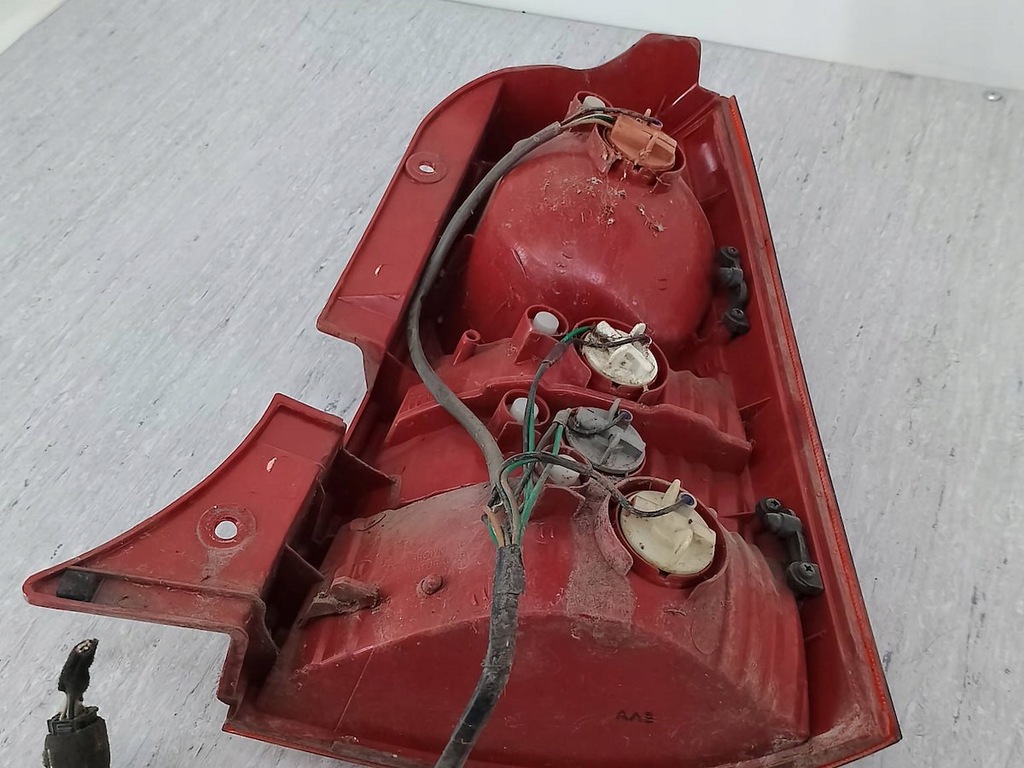 фото №7, Лампа задняя левая kia picanto i 92401-070 хэтчбек