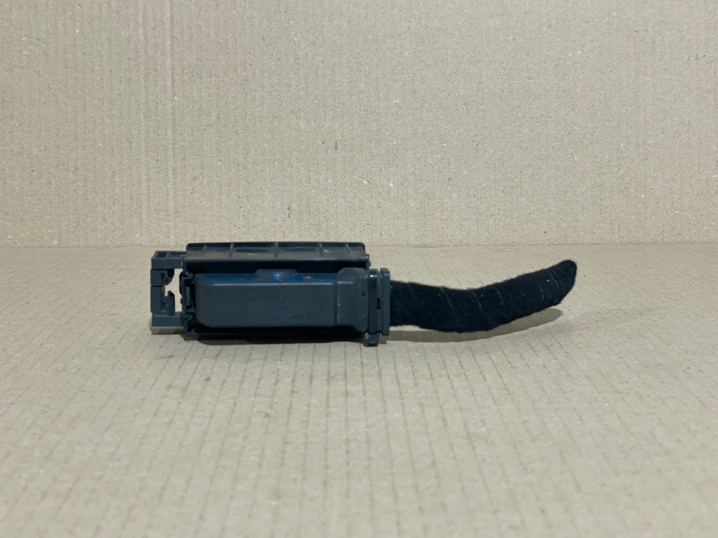 фото №1, Lancia delta iii штекер насоса abs