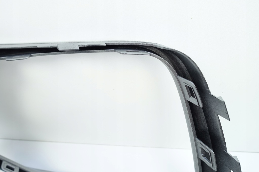 Решётка бампера правый перед audi q3 83a s-line 2018- 83a853054 Цена