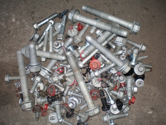 фото №1, Кронштейн защёлка клипса штифт camaro 2010 запчасти