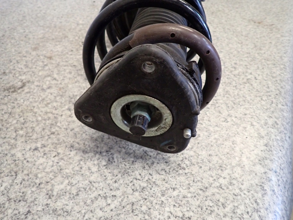 Mazda 5 mazda5 mcperson амортизатор перед левый Недорого