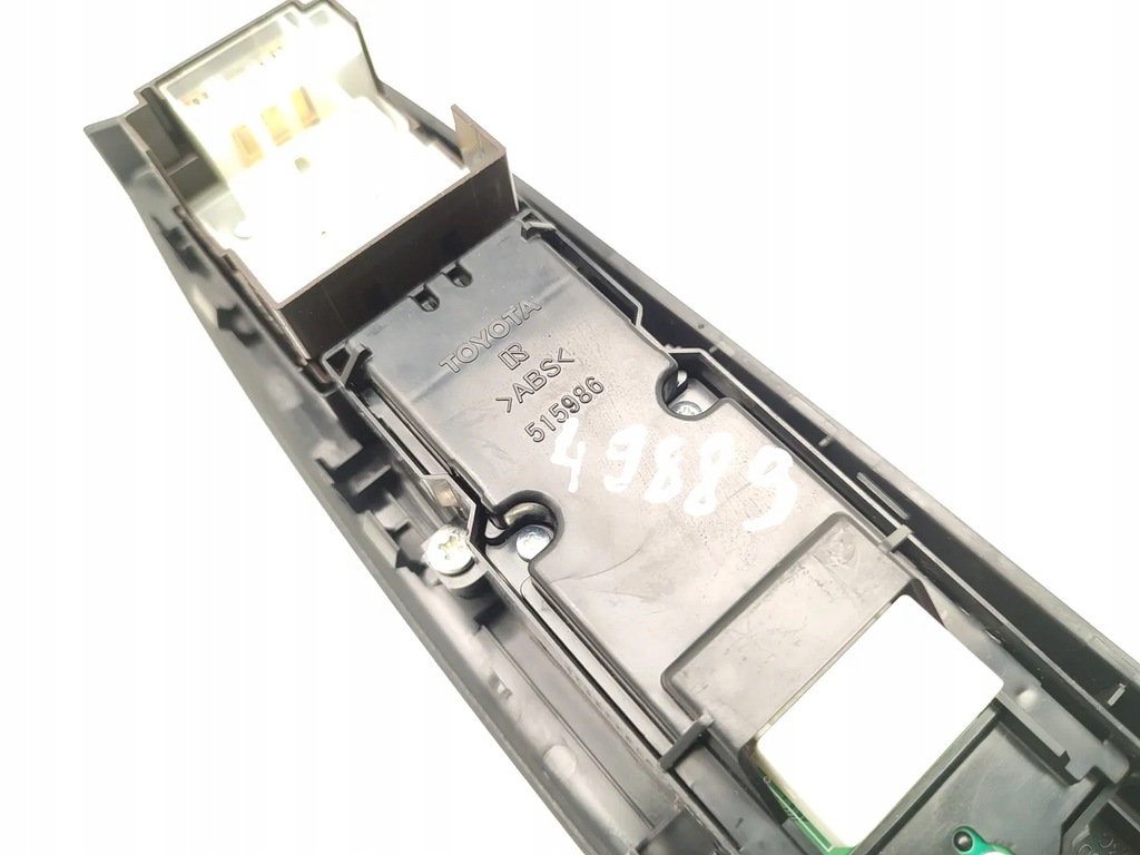 фото №7, Lexus es кнопки окон 2021 седан 4/5dr 74230-33150 1n5r3-003g 18-23