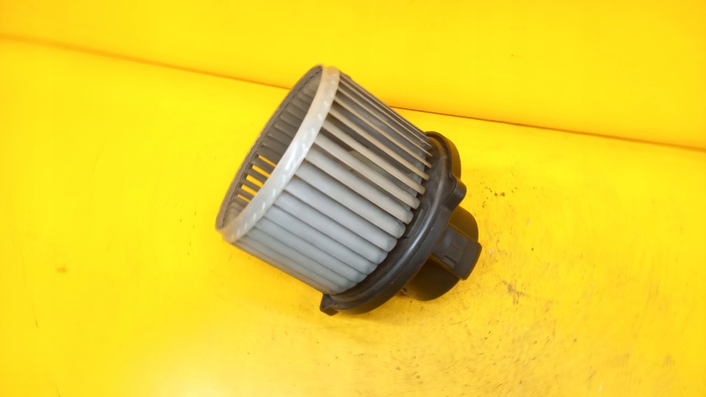 фото №9, Воздуходувка воздуховод smart fortwoo 0,6 bosch 0130101113