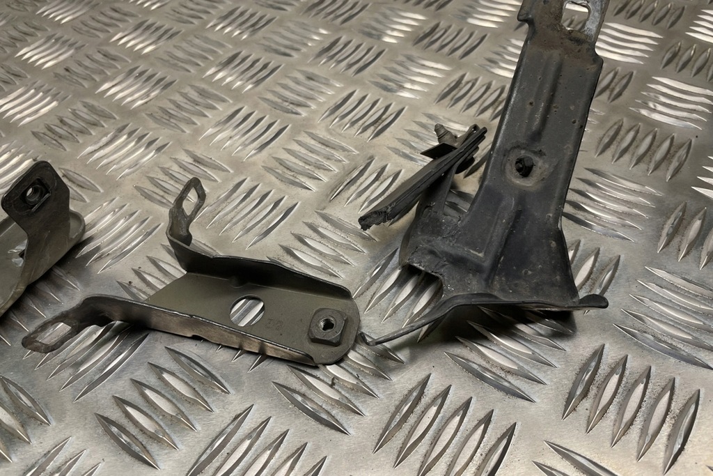 фото №12, Кронштейн передний правого крыла bmw 4 coupe f32, f82 7255822 2.0l