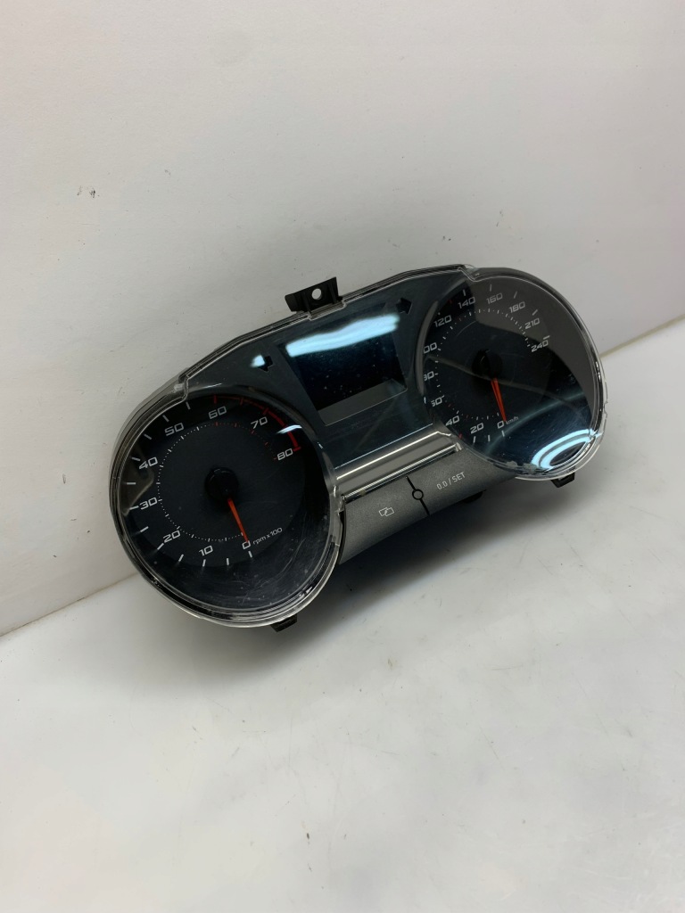 фото №1, Лічильник приладова панель 6j0920801 vag