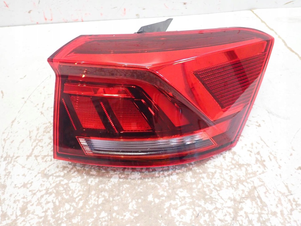 фото №1, Лампа задняя задняя правая vw t-roc 2017- led