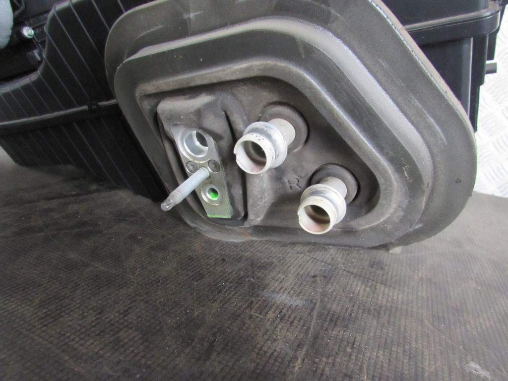 Корпус обігрівача opel meriva b 10-13r в Україні