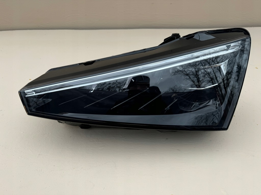 фото №1, Skoda scala 19r- лампа левый перед левая передняя 657941015 full led