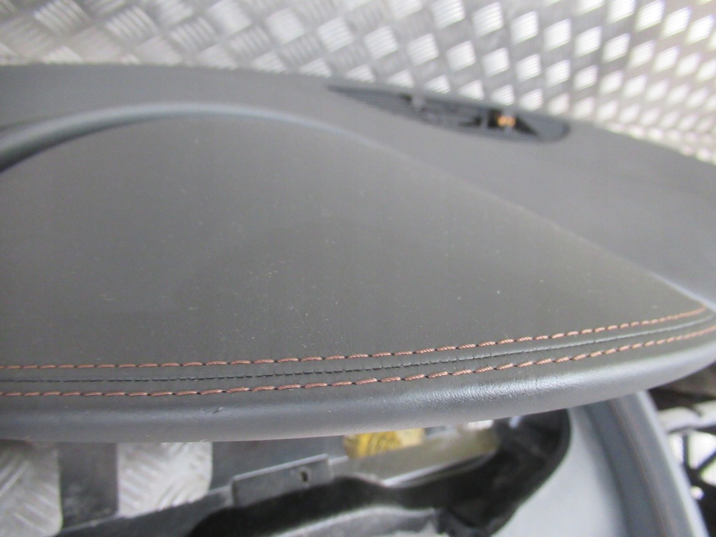 фото №3, Audi r8 панель приладів консоль подушка безпеки подушки безпеки ремені orginal