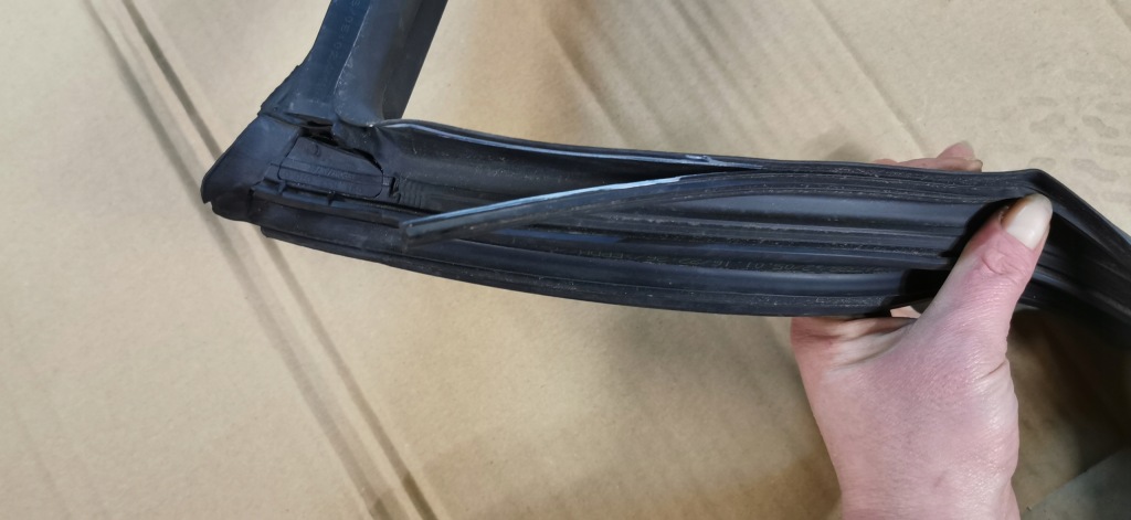 фото №4, Прокладка p двері porsche 991 coupe 99153707604