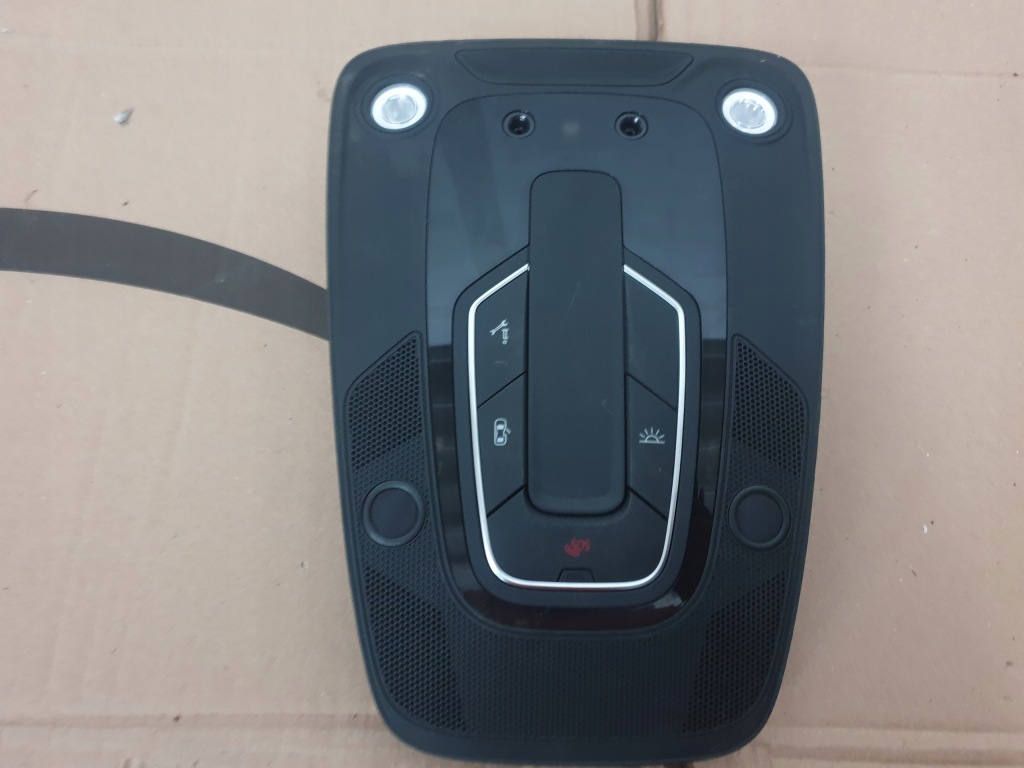 фото №1, Audi q8 4m8 лампа кабіни стельовий 4k0947135b