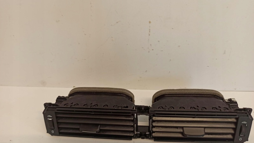 фото №2, Volvo xc70 решітка обдув 30643315