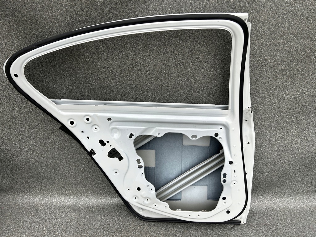 фото №9, Дверь левая задние bmw 5 g30 sedan