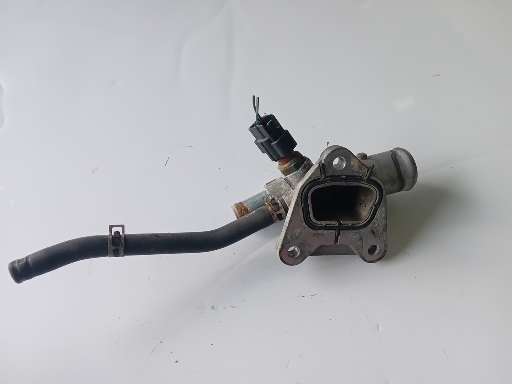 фото №5, Suzuki kizashi 2.4 4x4 патрубок водяний датчик