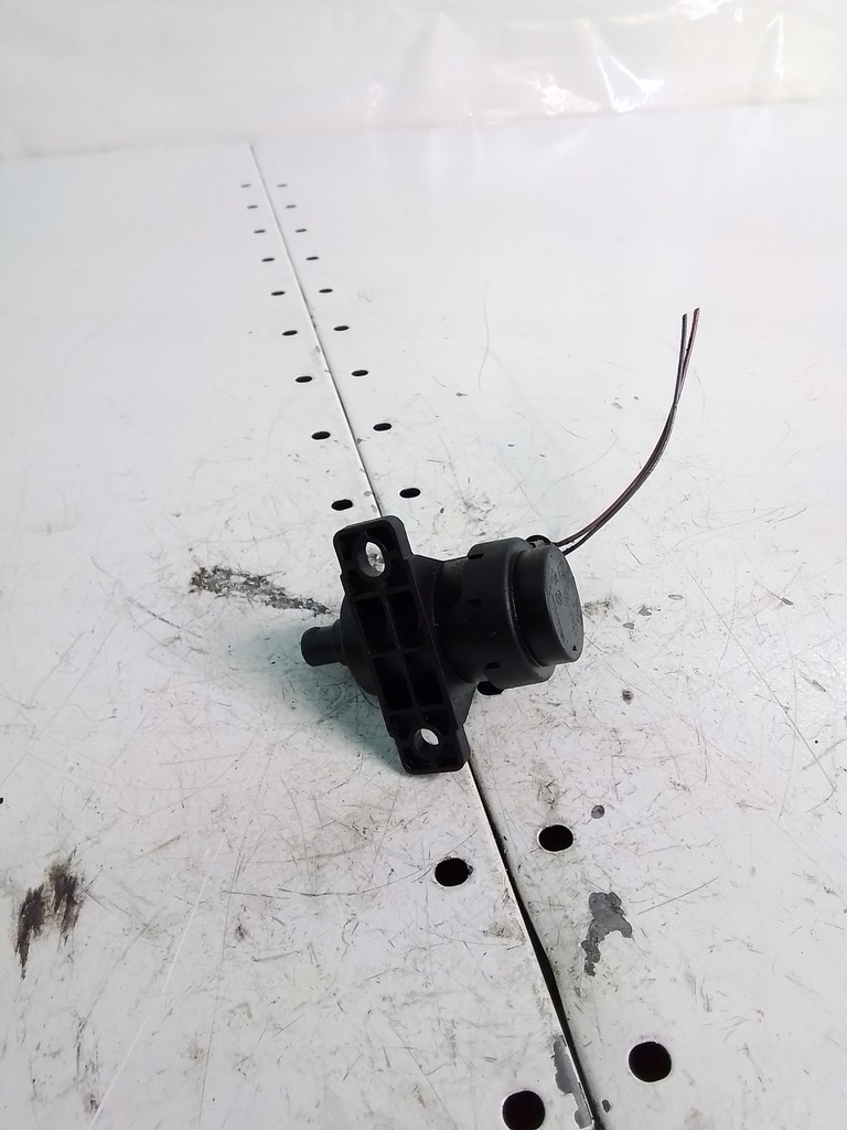 фото №1, M22 электроклапан вакуумa renault trafic vivaro 7700113071