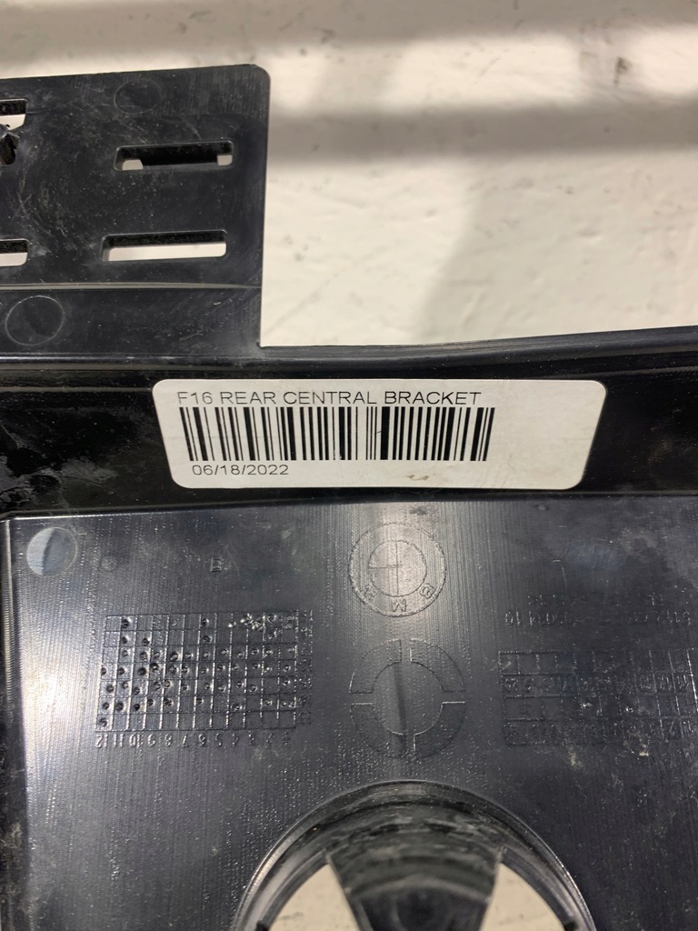 фото №9, Bmw f16 x6 напрямна підсилювач кронштейн бампера задня