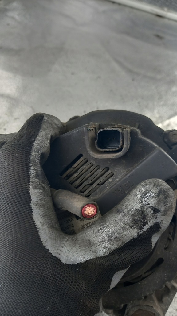 фото №4, Генератор volvo v40 03r hb 8200162474