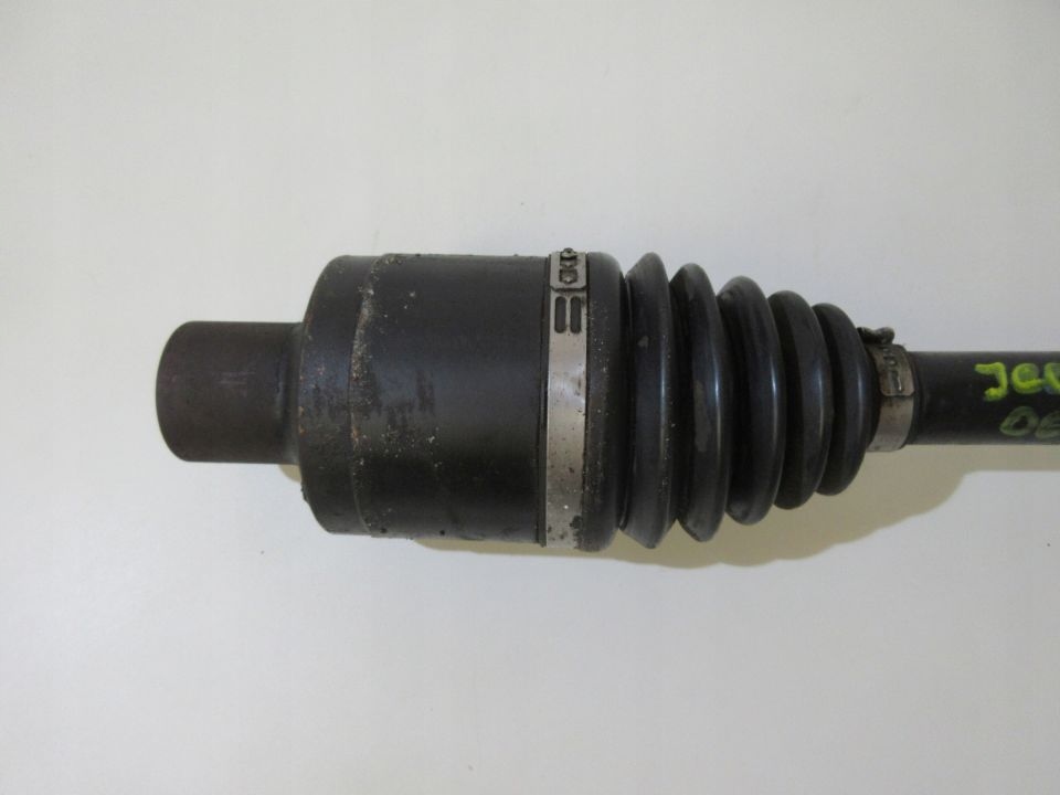Привідний вал права jeep grand cherokee 3.0 d 06 рік Ціна