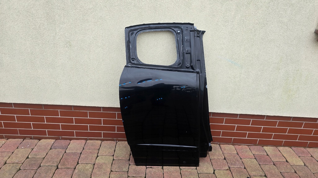 фото №1, Mazda mx30 mx 30 дверь задние правое задняя dn4e72010