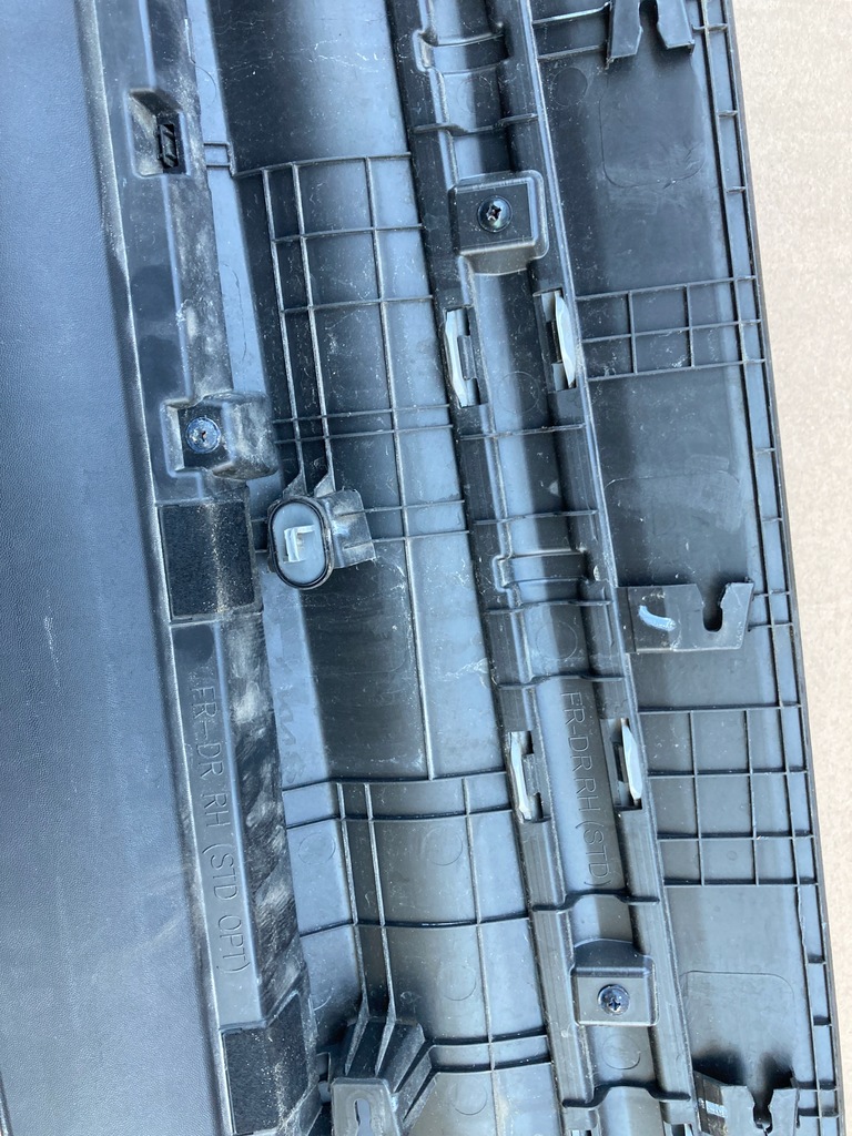 фото №11, Kia sportage v 5 молдинг na дверь правое передние orygi.