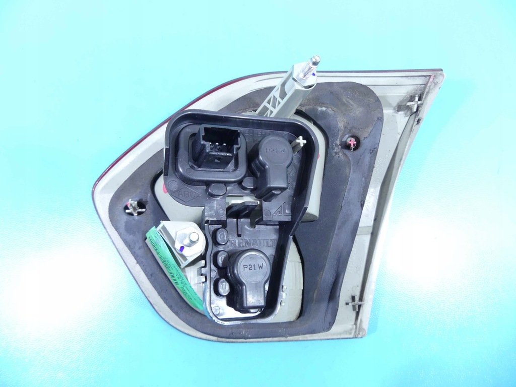 фото №2, Лампа задняя левая renault fluence sedan 2015 eu