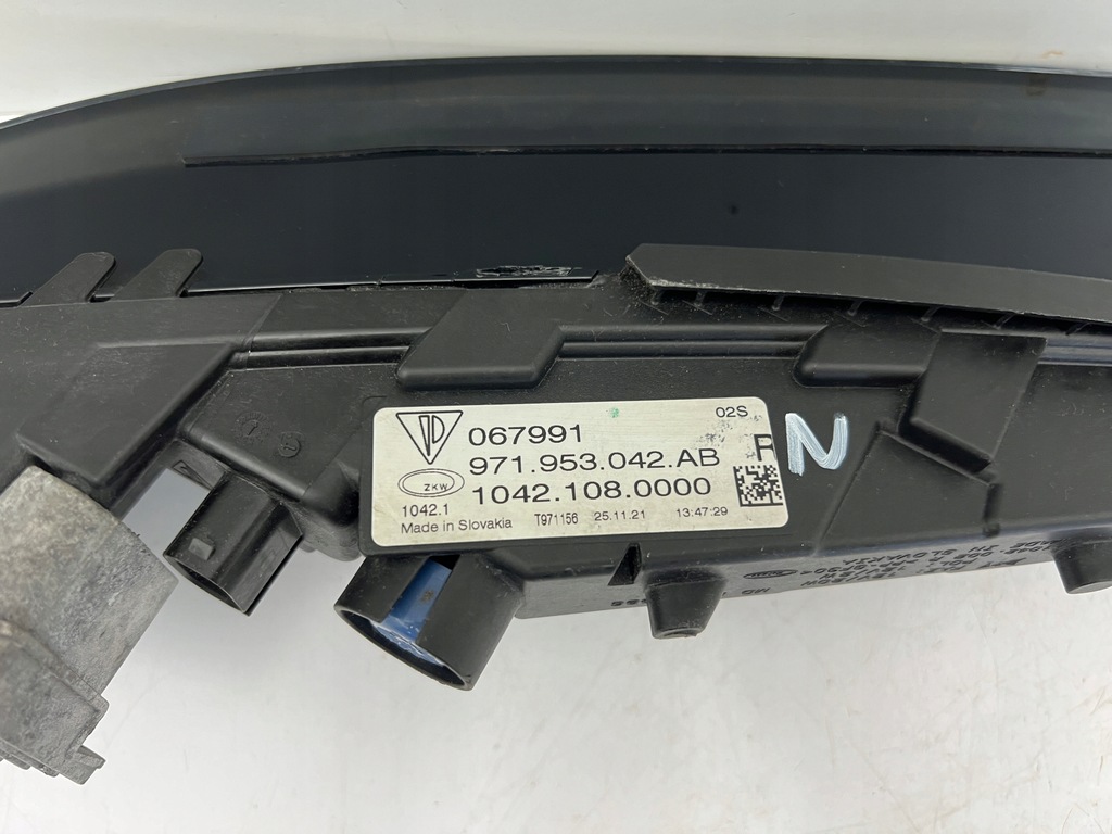 фото №4, Porsche panamera 971 противотуманная фара led drl правый n