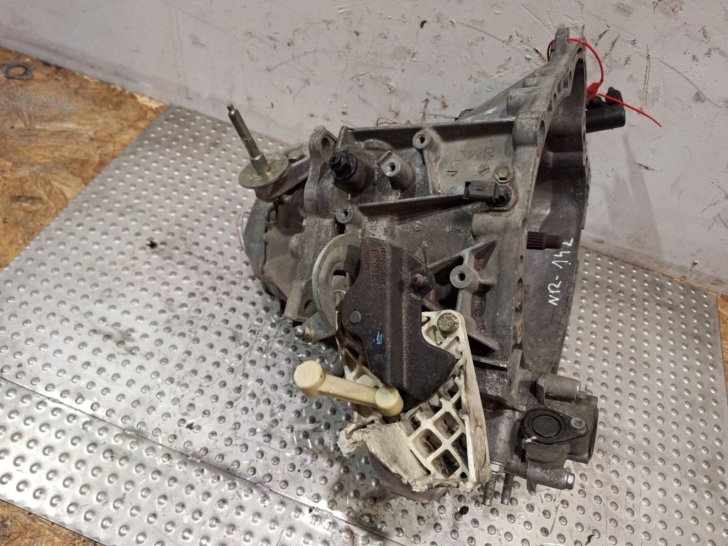 фото №6, Коробка передач передач 20dm09 peugeot 307 2.0 hdi 01-