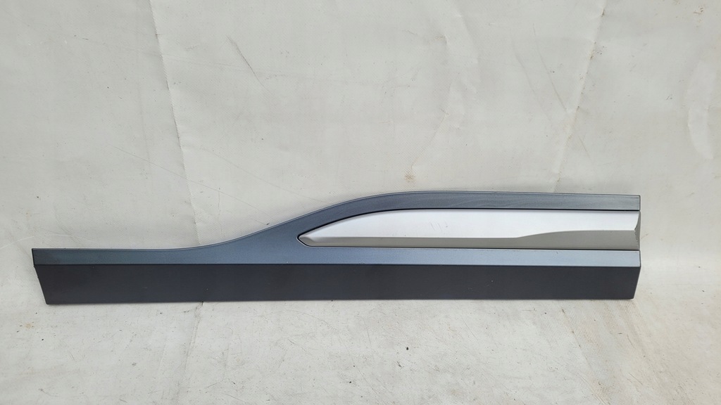 фото №1, Hyundai kona молдинг бічна права задня oryg.