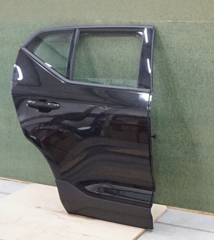 фото №1, Дверь правое задняя volvo xc40 717-19