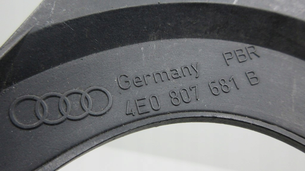 фото №7, Audi a8 d3 4e0807681b ліва решітка бампера перед