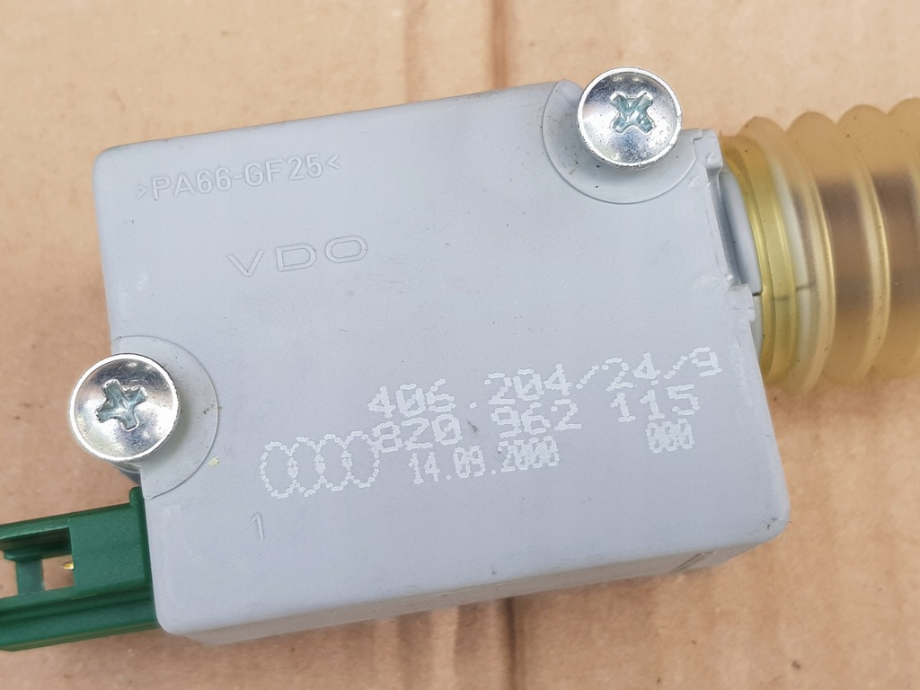 фото №14, Замок кришки задня + привід + тягa / audi a2 99-05 / справний перевірений