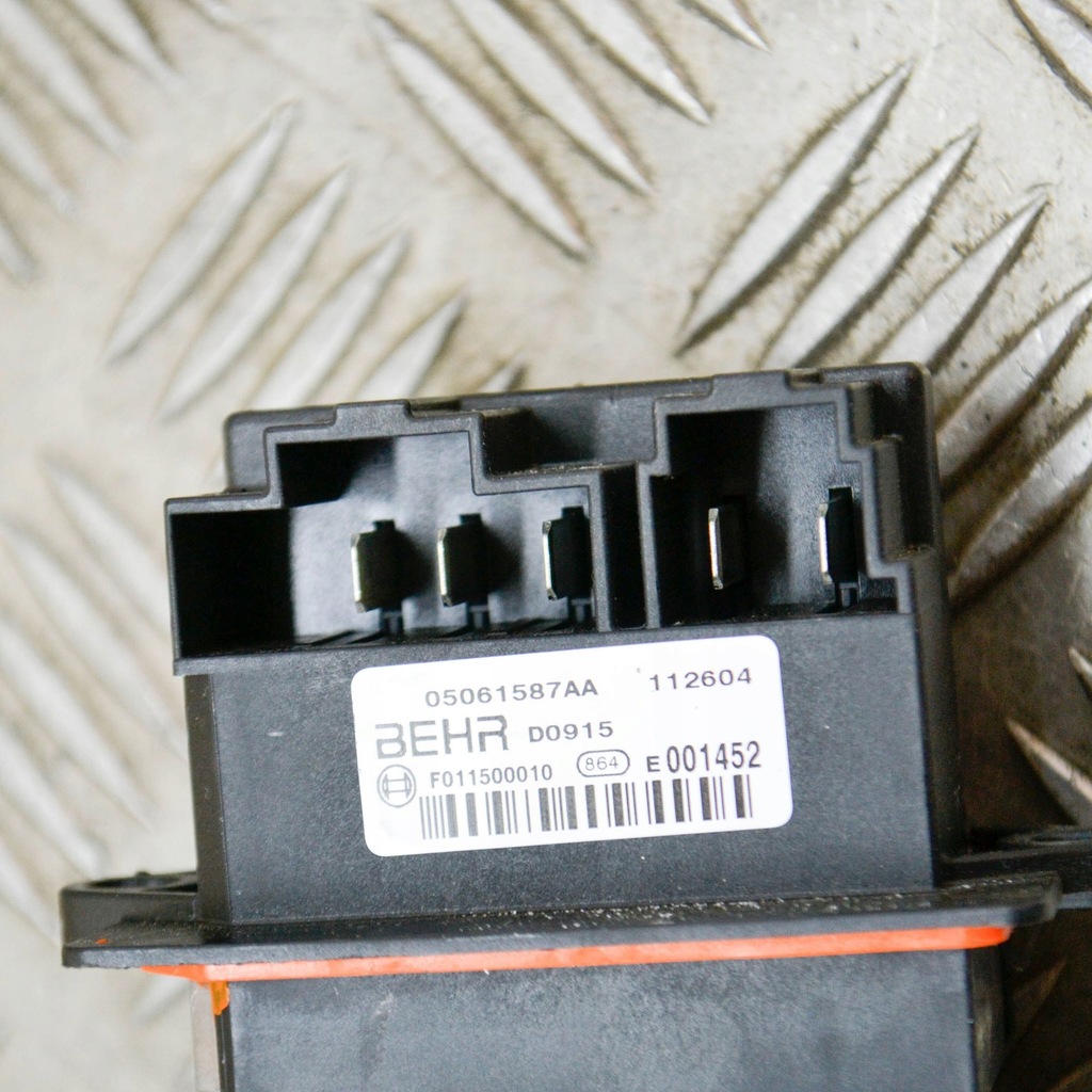 фото №6, Chrysler 300 - 300c 2005 резистор / резистор вентилятор обдув