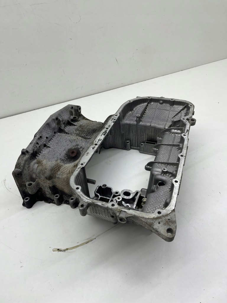 Audi a7 a6 c7 3.0 tdi cdu верхній піддон оливи масляна cała справна оригінал! Доставка