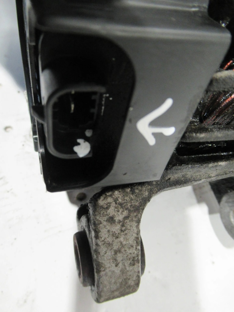 Генератор 13581893 opel astra iv 1.4 turbo с Разборки