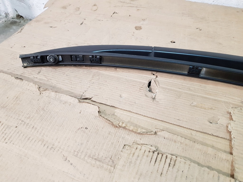 Рейлінг даховий правий bmw e91 в Україні