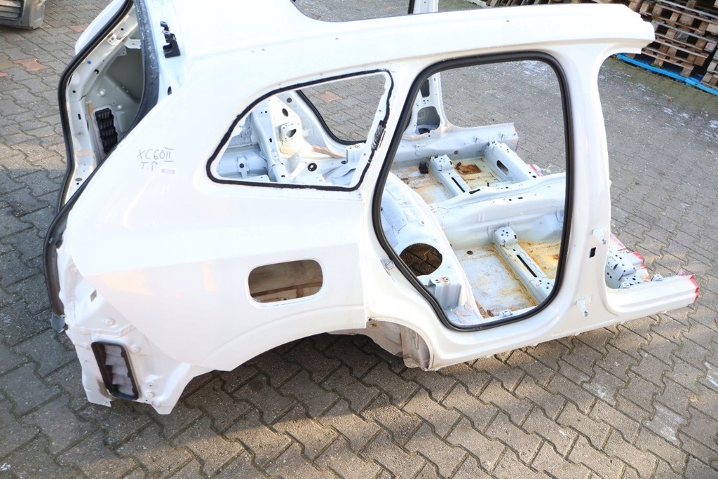 фото №1, Volvo xc60 ii четверть крыло правая задняя