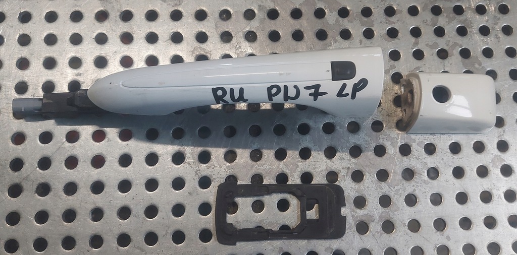 фото №1, Pacifica 2016-2026r ручка дверь левый перед pw7