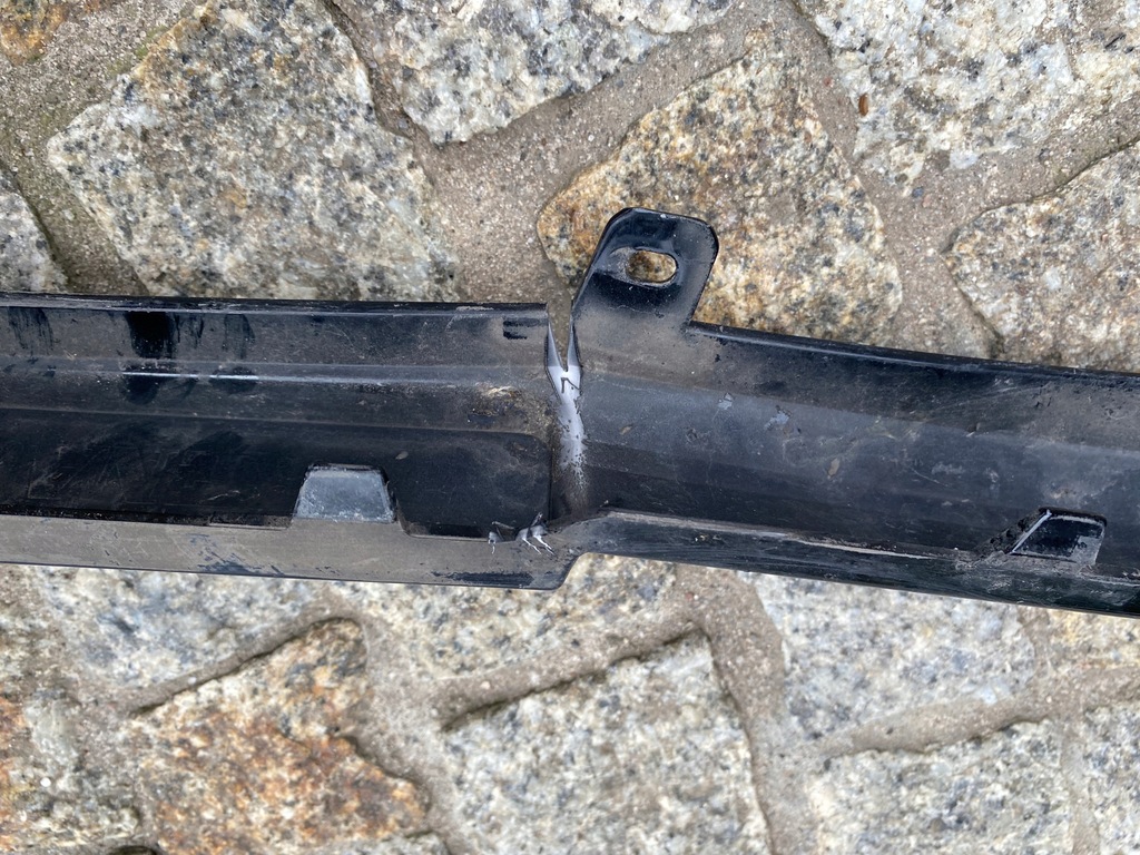 фото №15, Renault clio v бампер перед направляющая 620221350r оригинал