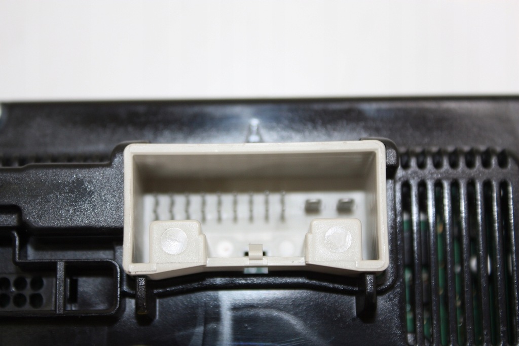 фото №6, Панель кондиционера 3t0907044cr skoda yeti lift