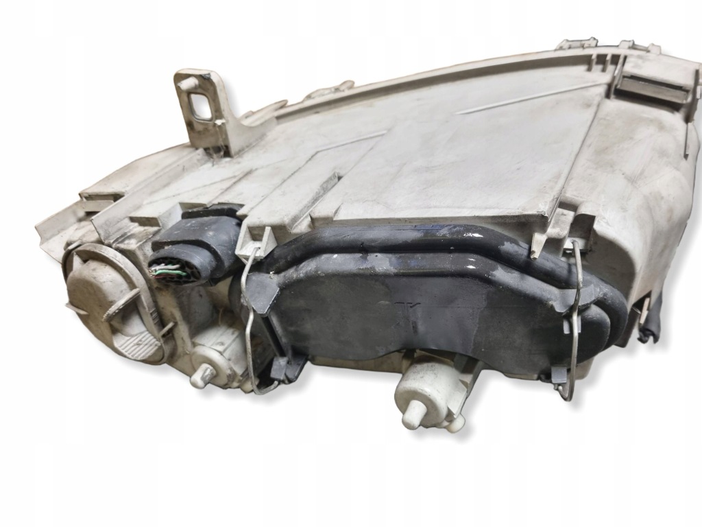 Фара лампа правая передняя alfa romeo 147 европа 0301186212 Киев