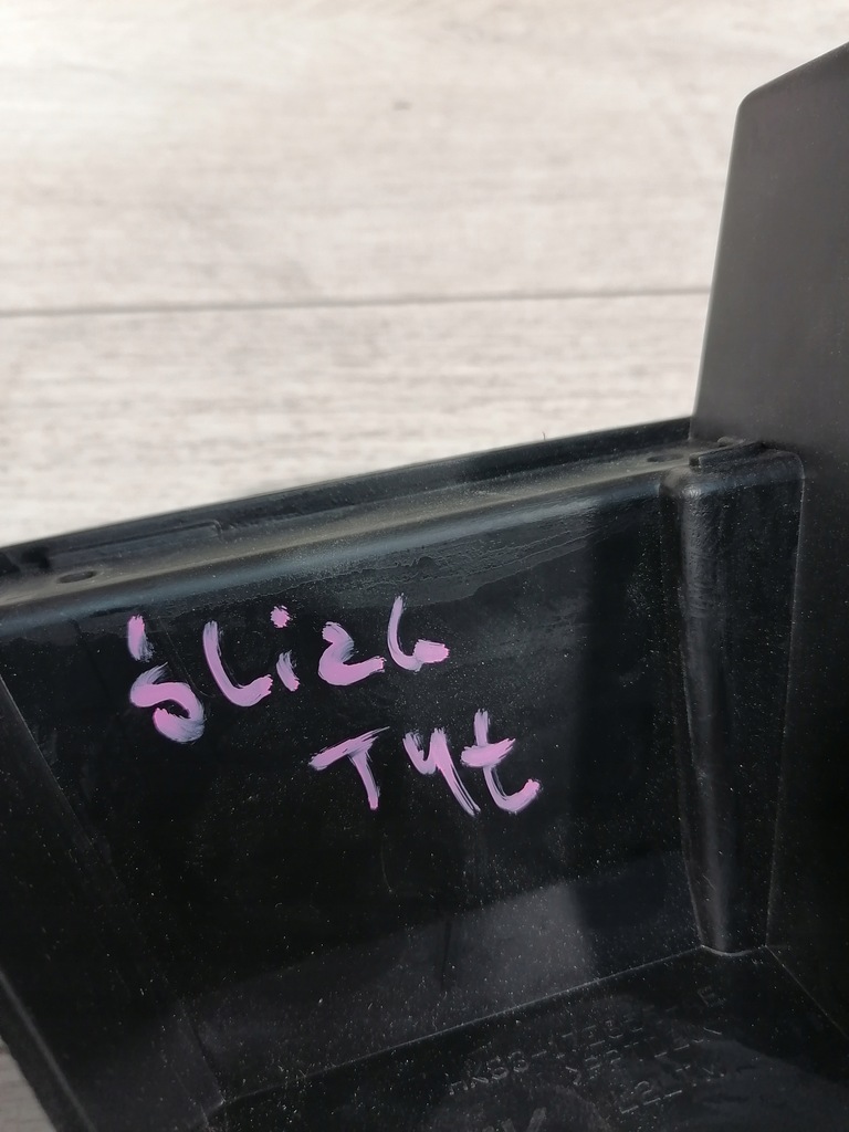 фото №12, Jaguar f-pace направляющая бампер задняя hk83-17e855-ae