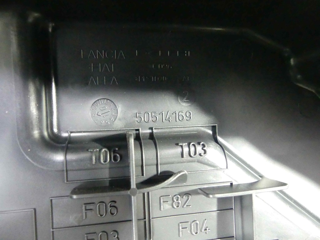 фото №10, Alfa romeo giulietta корпус коробка предохранителей 50514169 50514168