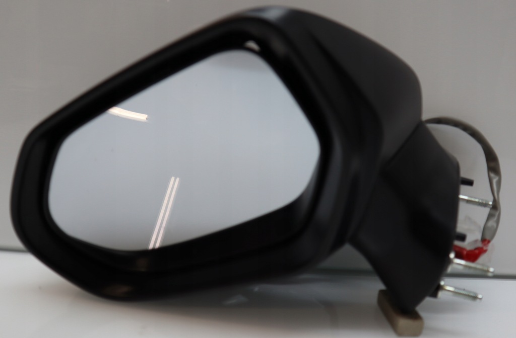 фото №1, Toyota camry 2017- 8 pin / кабели _ оригинал europa